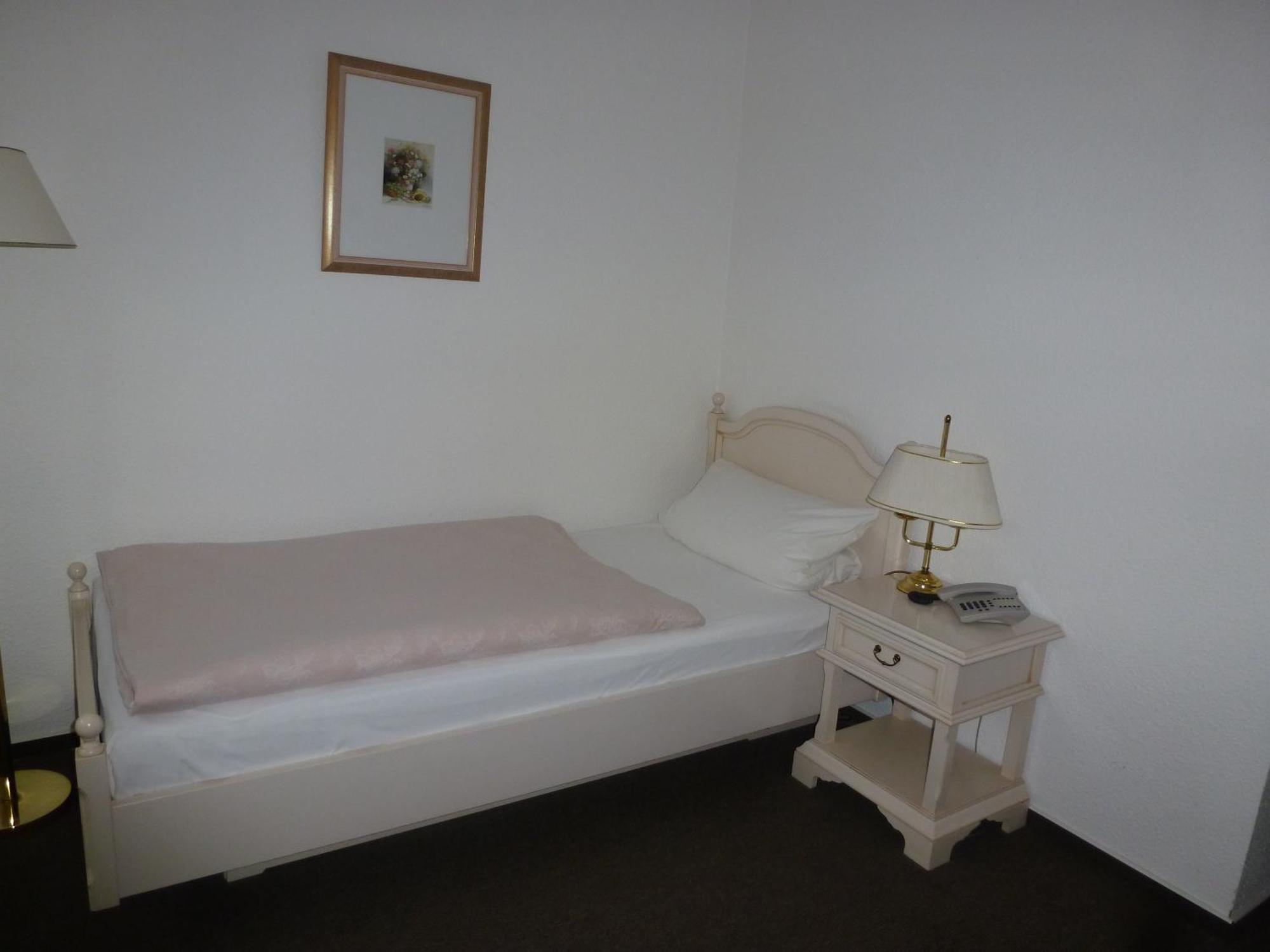 Hotel Alt-Karow Βερολίνο Δωμάτιο φωτογραφία